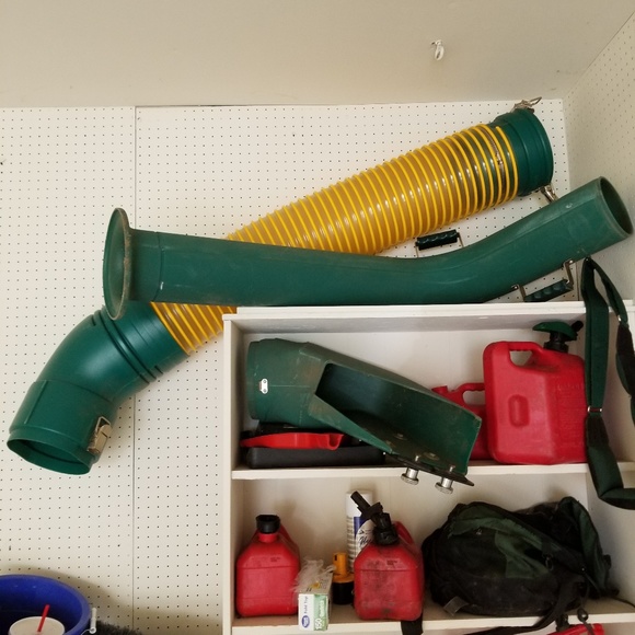 Jet Path Vacuum Cyclone Rake with all attachments - Picture 8 of 8